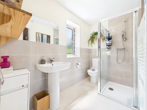 En Suite - click for photo gallery